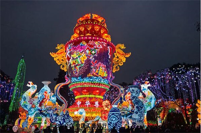 上海制作灯会厂商有一个成功的元宵节秘诀_春节铁艺包布花灯布置